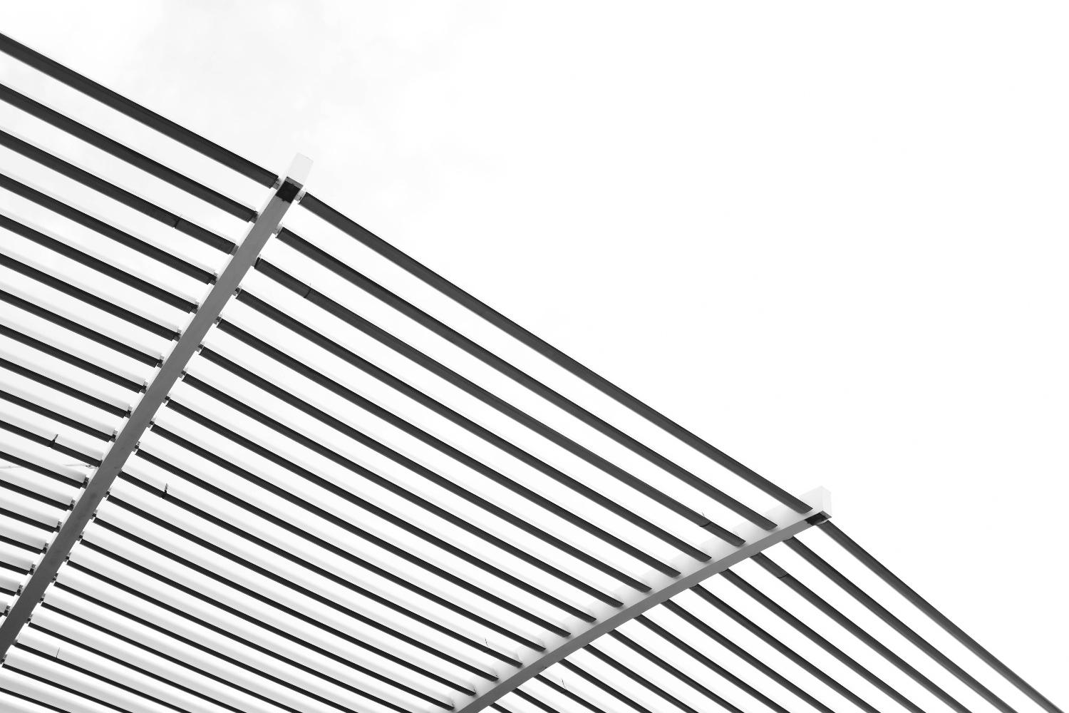 How to Customize Your Louvered Roof: Colors, Materials, and Features