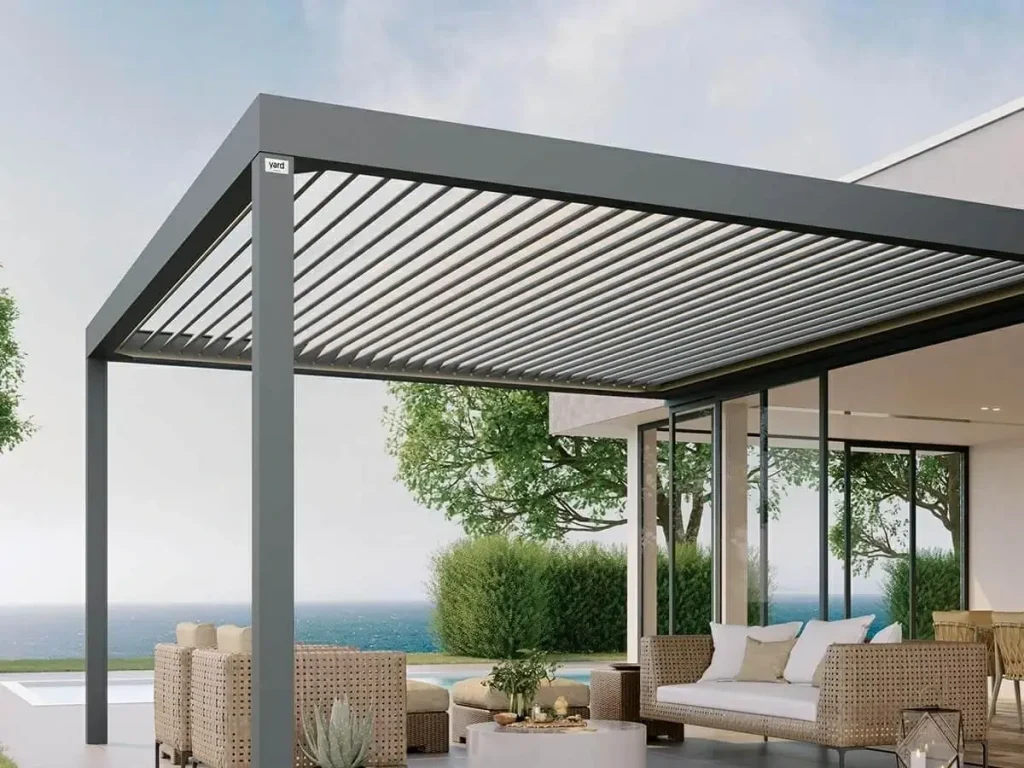 Comparison between a fixed pergola roof and an adjustable louvered pergola roof